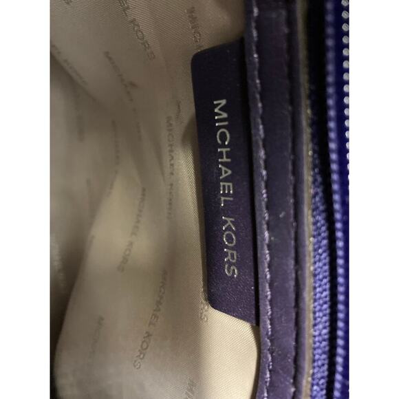 MICHAEL KORS, SMOOTH LEATHER DARK PURPLE WOMENS LARGE CROSSBODY BAG - Picture 13 of 15